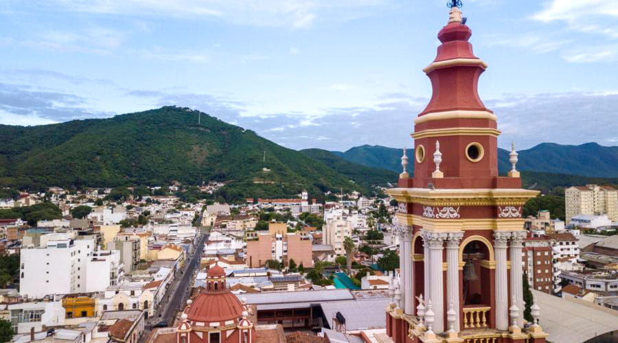 I nostri servizi di noleggio auto offrono una vasta selezione di veicoli a Salta.